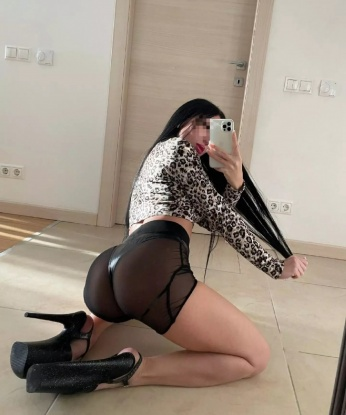 Я прекрасно осознаю свое тело и умело играю своими прелестями. Поцелуй мои губки и твои фантазии сразу оживут!
🌼 Я Мария, живу в Москве! Моя страсть - открытость для новых экспериментов и интимных удовольствий. Мои нежные руки проведут по твоему телу, даря тебе незабываемые ощущения. Разнообразие моих услуг удовлетворит самого требовательного мужчину.
💋 Я создам для тебя атмосферу романтики и страсти, позволю себе быть твоей настоящей любовницей на время встречи. Я готова исполнить все твои заветные желания, сделать твою фантазию реальностью.
💯 А еще у меня великолепные отзывы от моих довольных клиентов. Узрей мои фото и удостоверься в этом сам - каждая ячейка моего тела просто идеальна! Отдайся моим рукам и позволь мне удовлетворить тебя на все сто.
💌 Жду тебя, мой сладкий! Буду рада согреть замерзшее сердце и подарить тебе незабываемое удовольствие. В моих объятиях ты найдешь все, о чем только мечтал. И помни, я живу в Москве, чтобы быть рядом с тобой! 💋 1285, 25 лет