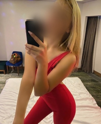 Я умею расслабить и порадовать тебя нежными ласками и горячими играми. Встречусь с тобой в апартаментах или приеду к тебе. Мои услуги включают классический секс, оральные ласки и многое другое. Все фото мои, без обмана. У меня много положительных отзывов от довольных клиентов, которые готовы рекомендовать меня. Позвони мне и прикоснись к наслаждению. 2390, 23 года