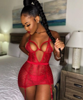 Стройная фигура, изящные формы, искренний улыбка - это лишь небольшая часть того, что я могу тебе предложить. Открой для себя мир настоящего удовольствия с помощью моих услуг. Я могу стать твоей ночной фантазией, твоей компаньонкой на деловых встречах или просто твоей спутницей в Москве. У меня есть множество возможностей, которые я хочу реализовать вместе с тобой. 🌟💋
Мои отзывы говорят сами за себя: мои клиенты остаются восхищенными моими навыками и открытым умом. Позволь мне погрузить тебя в мир наслаждения и страс 3302, 22 года