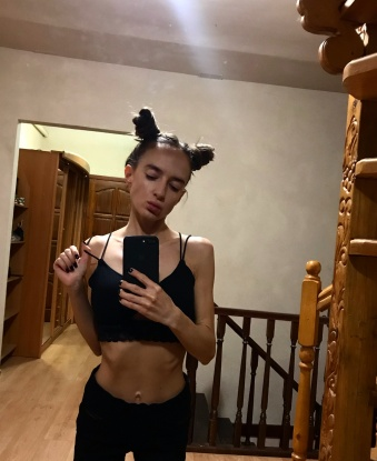 Мои услуги - это не только физическое удовлетворение, но и эмоциональное сближение. Я знаю, как создать неповторимую атмосферу и удовлетворить самые сокровенные желания. Мой опыт и индивидуальный подход позволяют мне предложить широкий спектр развлечений, от романтического свидания до пикантных экспериментов. Я предлагаю дискретность, безопасность и полное удовлетворение твоих фантазий. Позволь себе расслабиться и насладиться моей компанией. Ознакомься с моими фото и отзывами и доверься моему опыту. Отправь мне сообщение, и ты узнаешь, что такое настоящее удовольствие. 😘🔥 3406, 37 лет